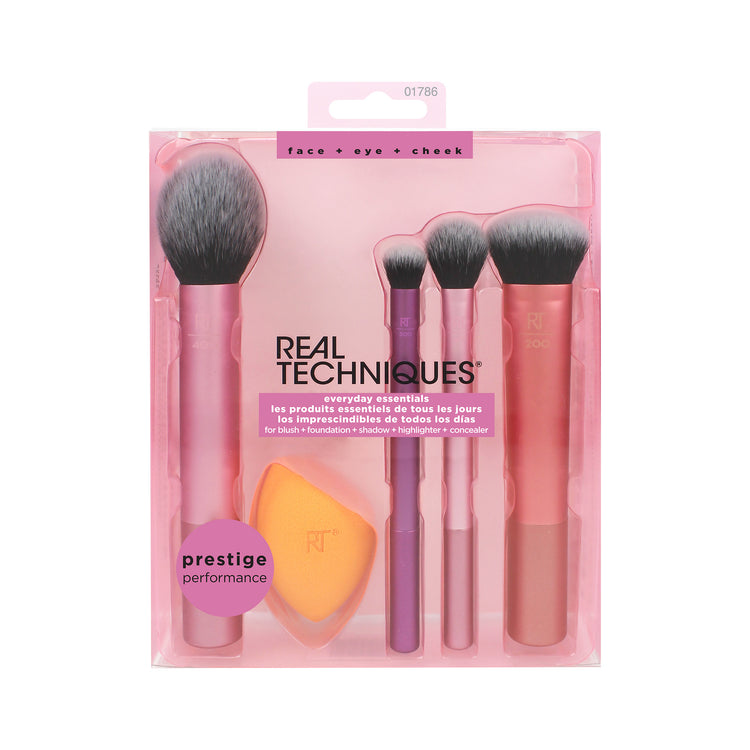 Real Techniques Everyday Essentials makeup brush and sponge set