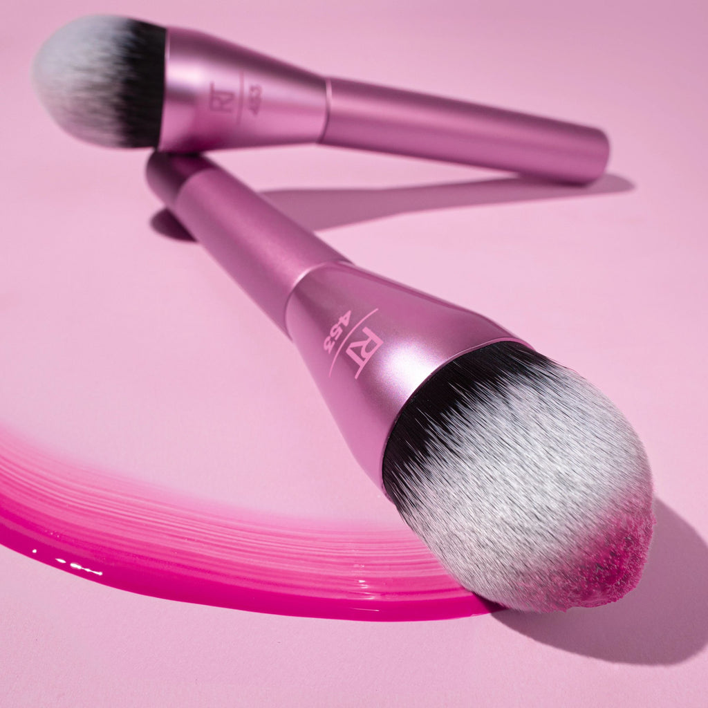 Real Techniques Custom Slide Makeup Brush For Blush, Bronzer, and Contouring  Makeup, 3 Settings for Sheer, Medium, or Focused Application : :  Beauty & Personal Care