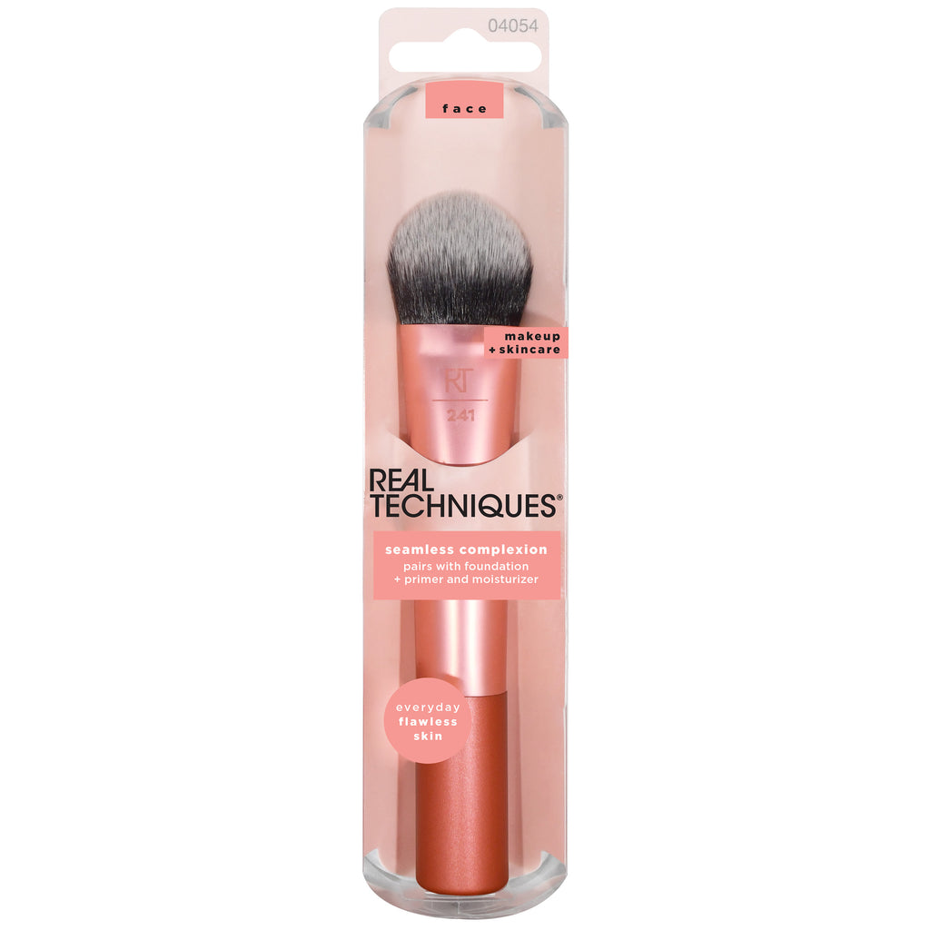Real Techniques Seamless Complexion Makeup Brush, Perfect For