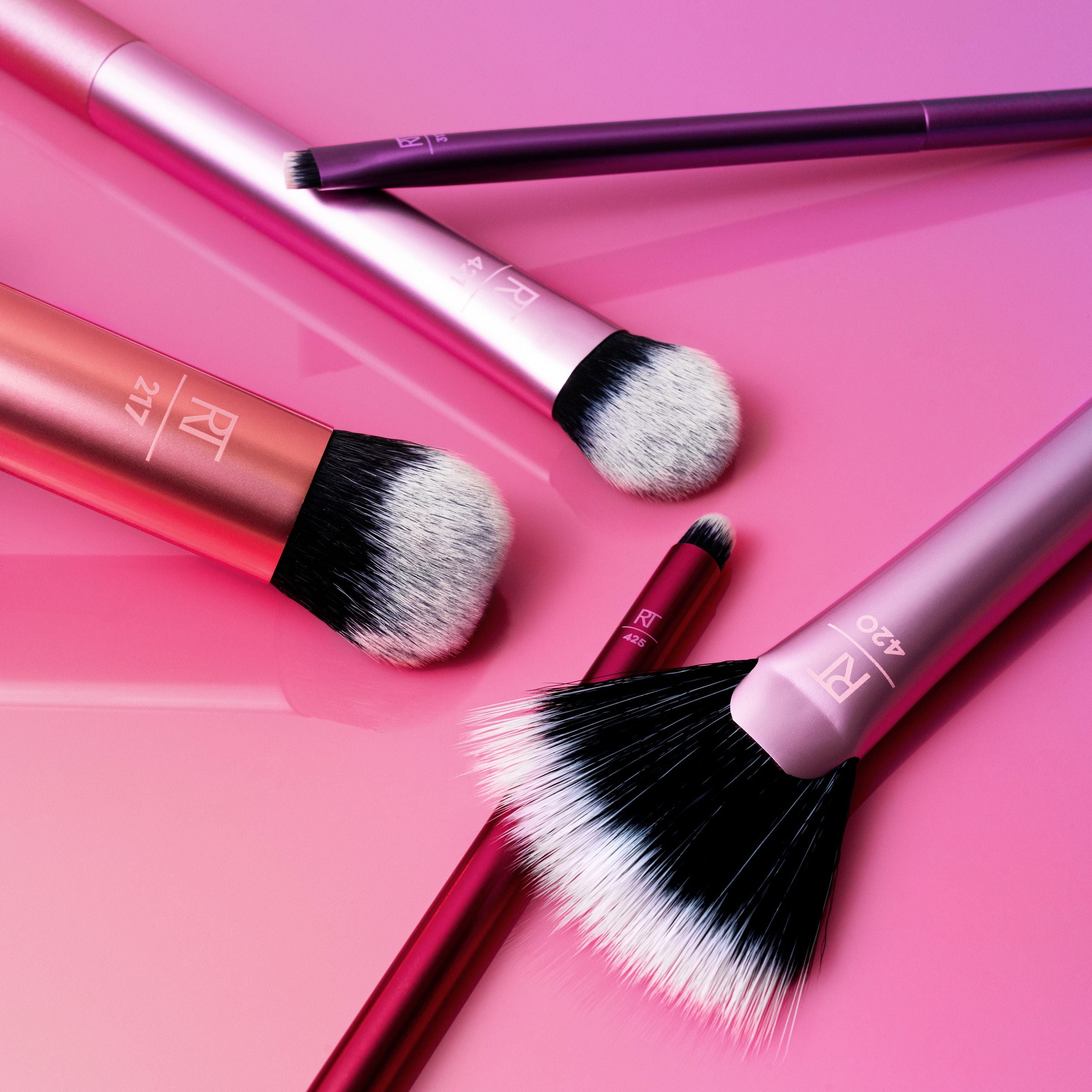リアルテクニクス Artist Essentials Makeup Brush Set